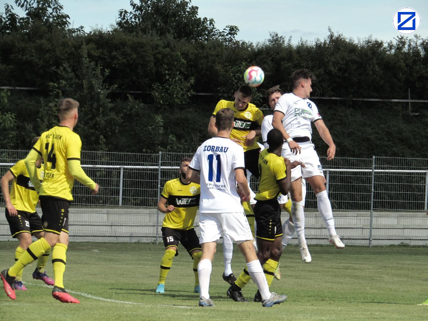 Bild: SV Blau-Weiß Zorbau - VFC Plauen 3:1 (1:1) - Vfc Plauen008