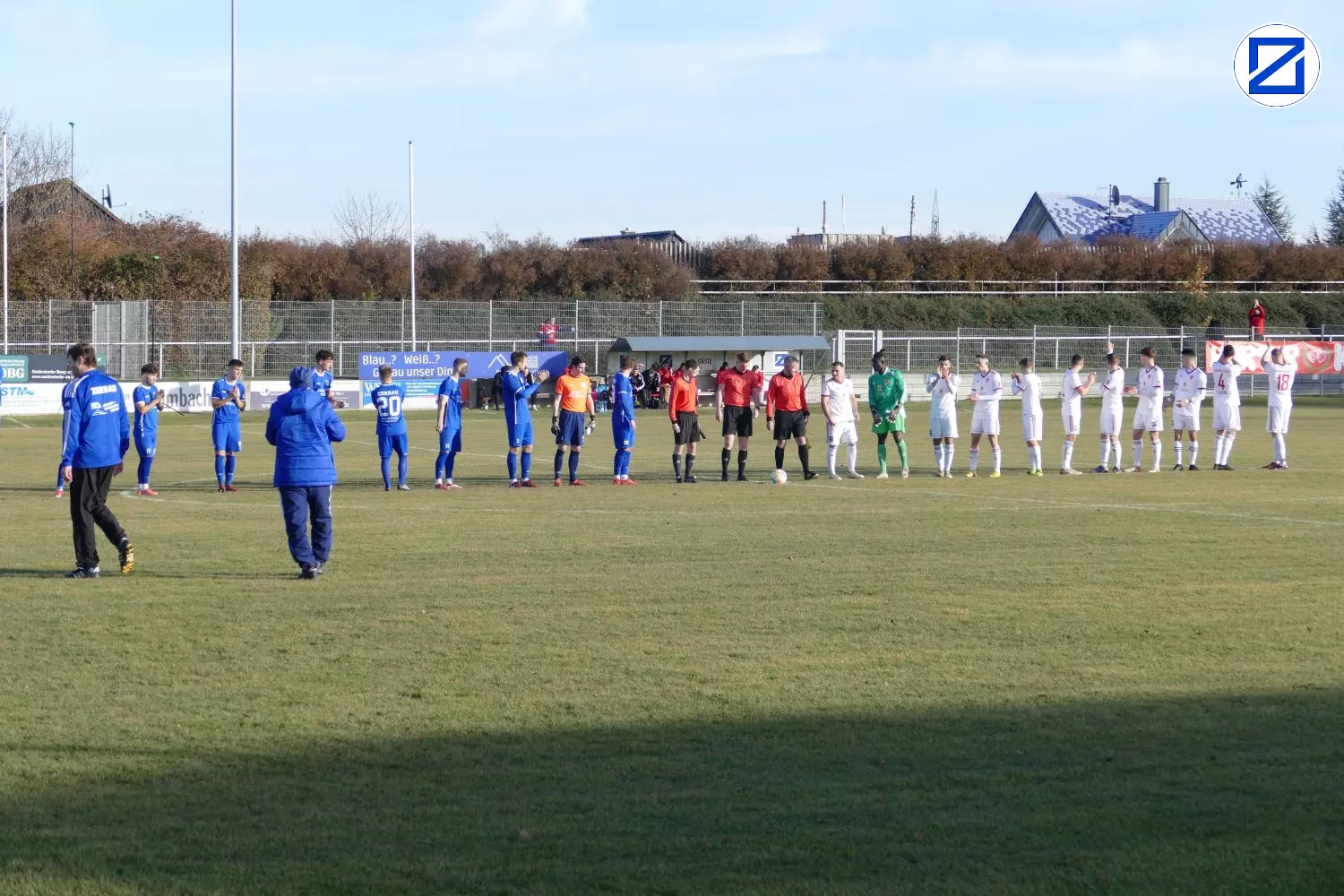 Bild: SV Blau-Weiß Zorbau - Ludwigsfelder FC 3:1 (2:1) - Zorbau Ludwigfelde001
