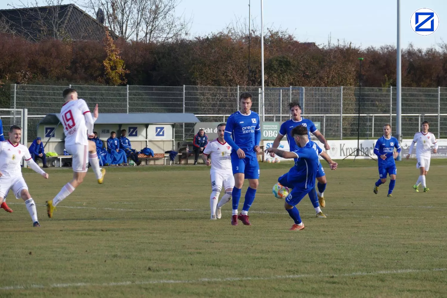 Bild: SV Blau-Weiß Zorbau - Ludwigsfelder FC 3:1 (2:1) - Zorbau Ludwigfelde017