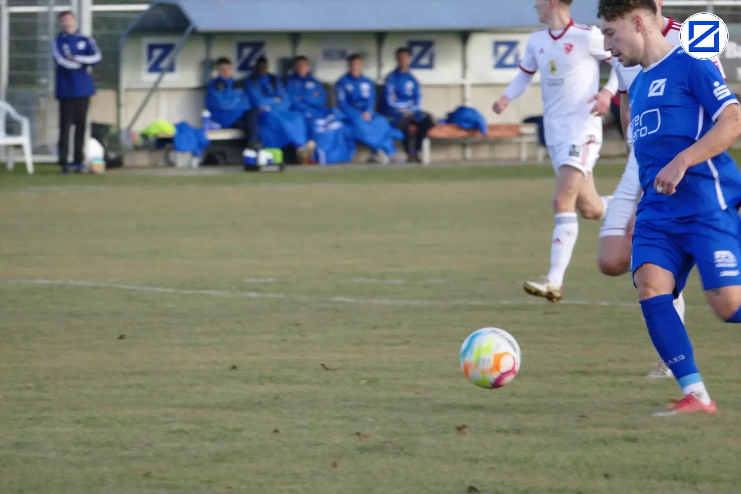 Bild: SV Blau-Weiß Zorbau - Ludwigsfelder FC 3:1 (2:1) - Zorbau Ludwigfelde033