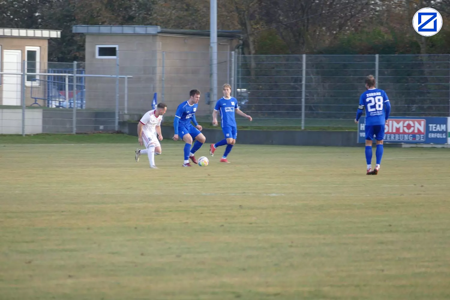 Bild: SV Blau-Weiß Zorbau - Ludwigsfelder FC 3:1 (2:1) - Zorbau Ludwigfelde034
