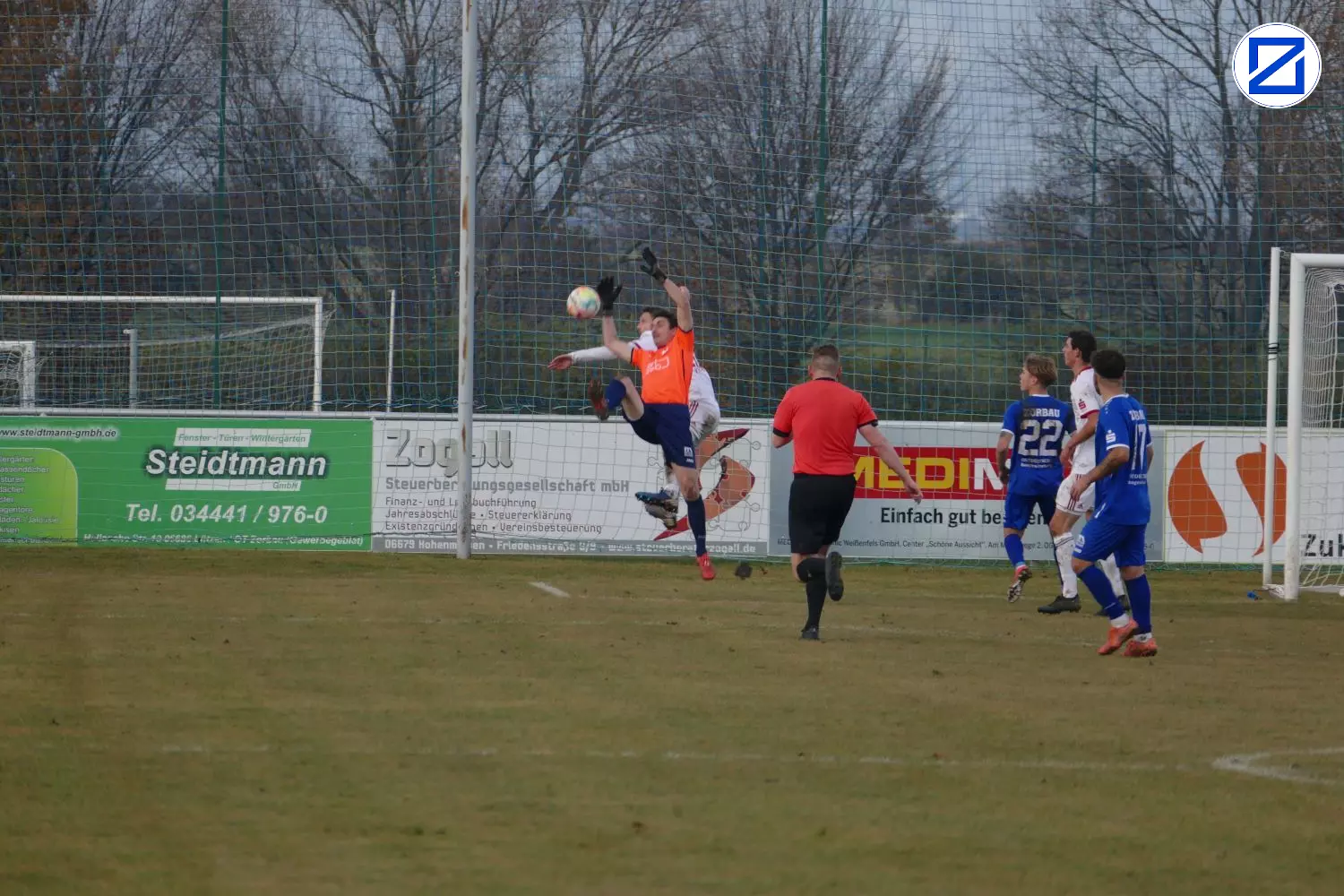 Bild: SV Blau-Weiß Zorbau - Ludwigsfelder FC 3:1 (2:1) - Zorbau Ludwigfelde051