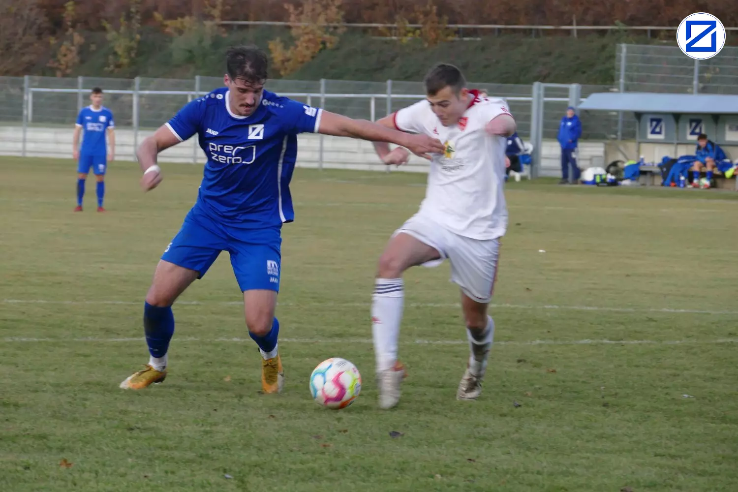 Bild: SV Blau-Weiß Zorbau - Ludwigsfelder FC 3:1 (2:1) - Zorbau Ludwigfelde054