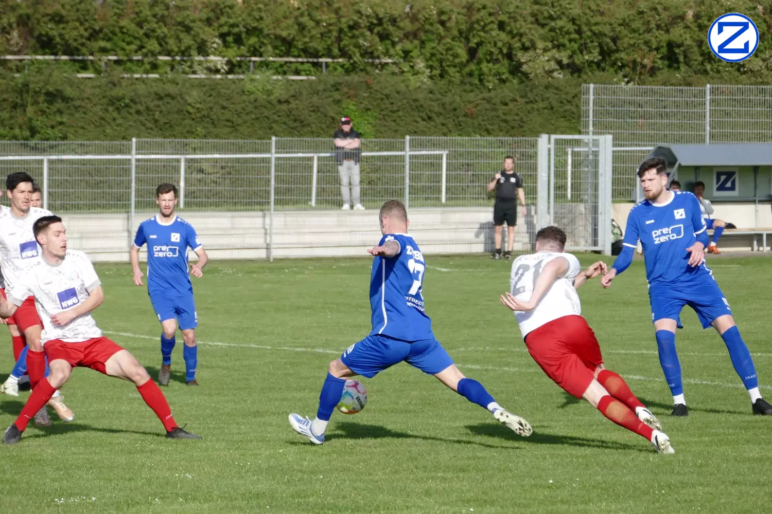 Bild: SV Blau-Weiß Zorbau - VfL Halle 1896 0:1 (0:0) - Zorbau Vfl Halle009