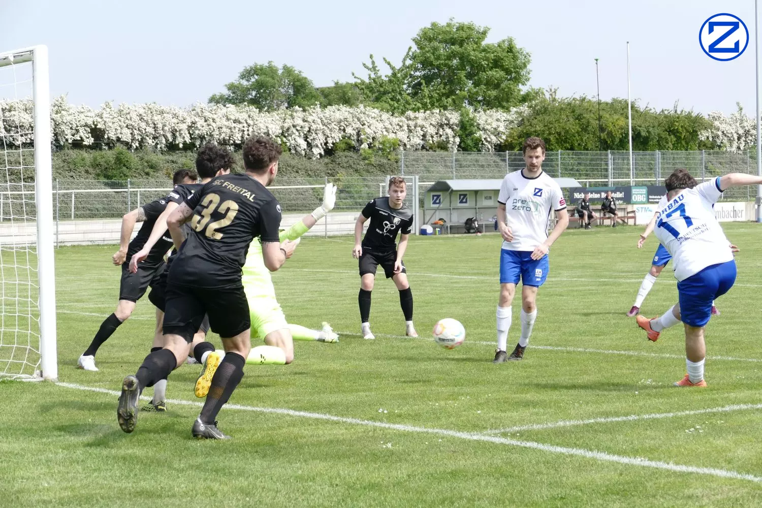 Bild: SV Blau-Weiß Zorbau - SV Freital 0:2 (0:1) - Zorbau Freital035