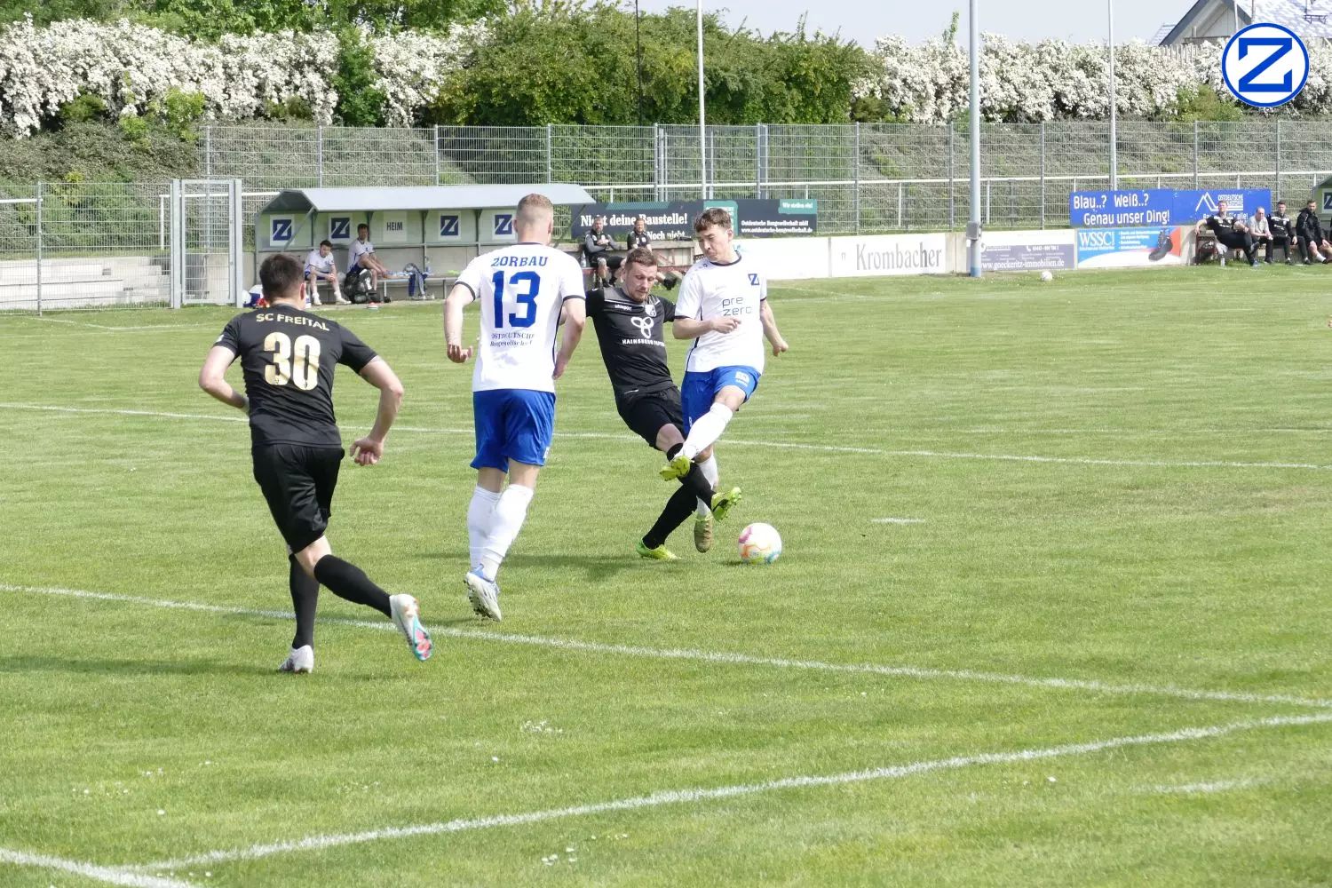 Bild: SV Blau-Weiß Zorbau - SV Freital 0:2 (0:1) - Zorbau Freital038