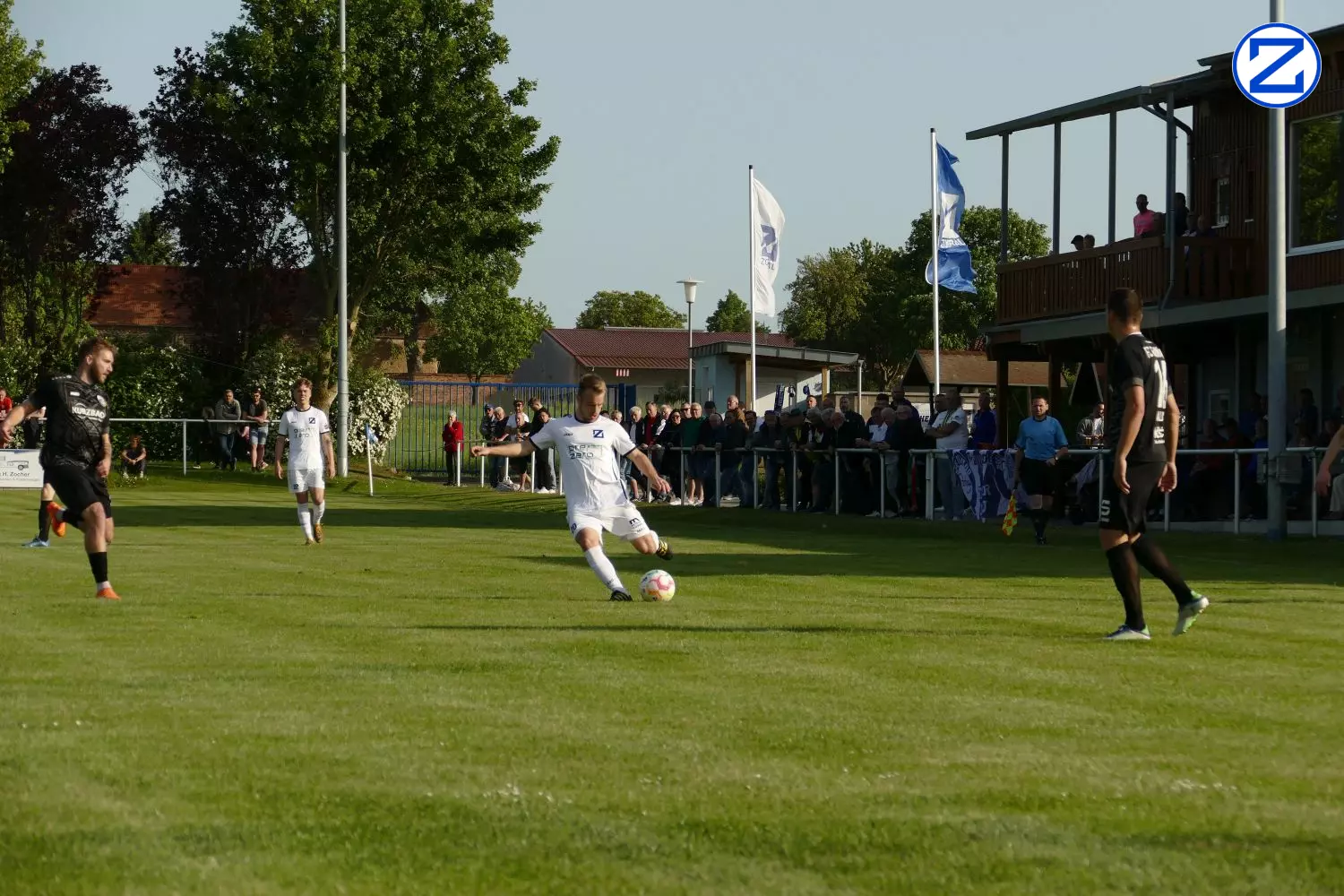 Bild: SV Blau-Weiß Zorbau - FC Grimma 2:4 (0:1) - Zorbau Grimma004