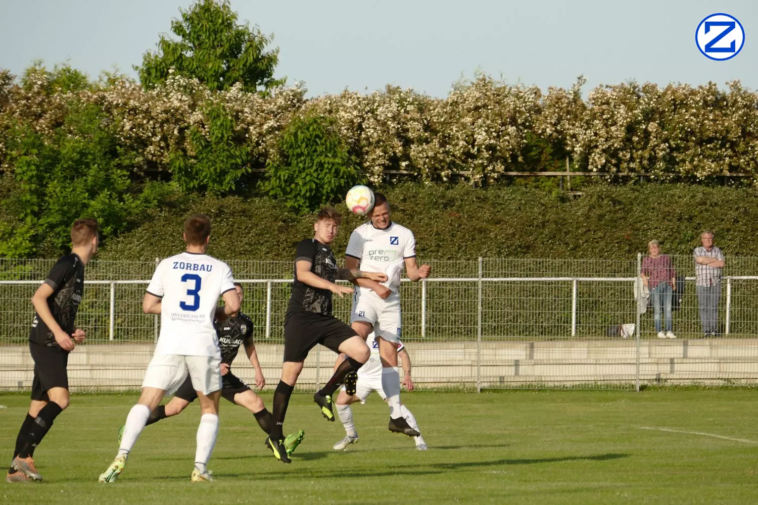 Bild: SV Blau-Weiß Zorbau - FC Grimma 2:4 (0:1) - Zorbau Grimma019