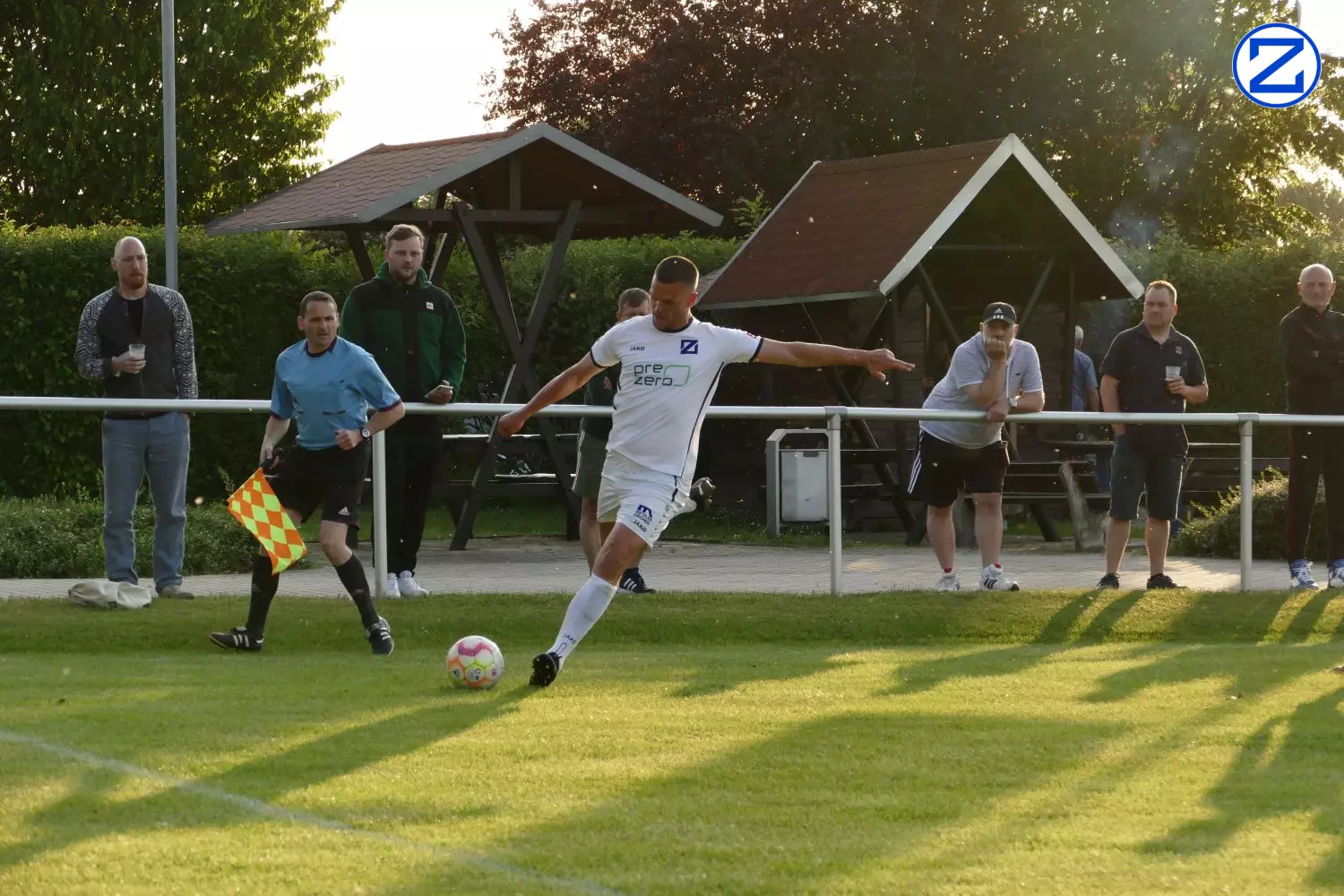 Bild: SV Blau-Weiß Zorbau - FC Grimma 2:4 (0:1) - Zorbau Grimma030
