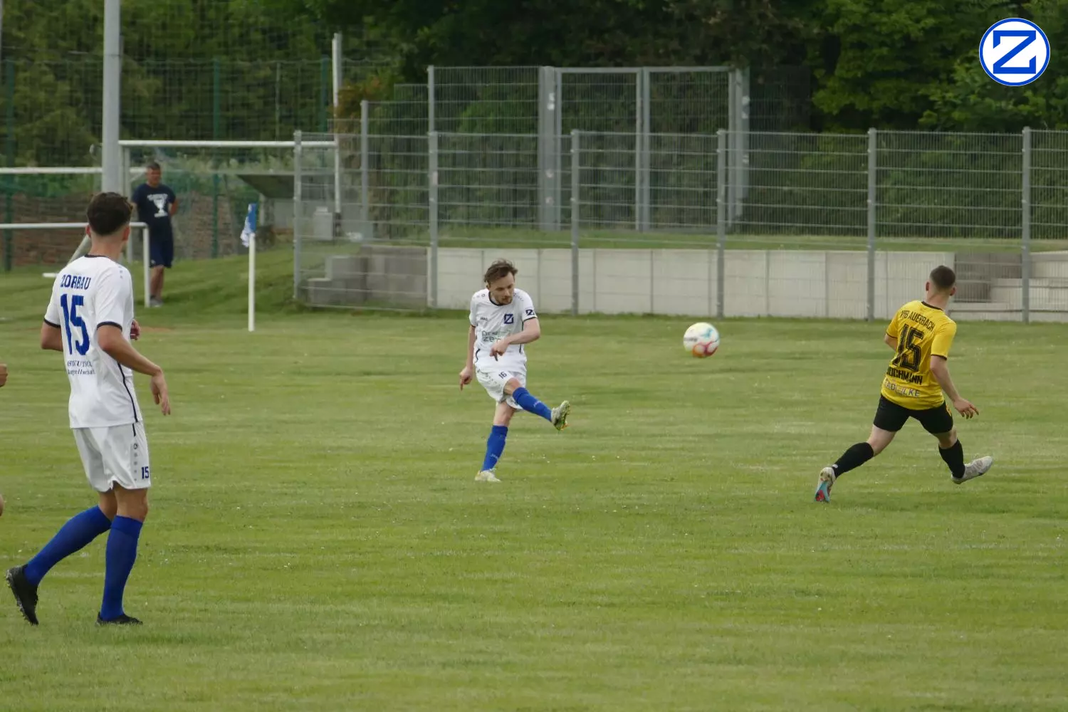 Bild: SV Blau-Weiß Zorbau - VfB Auerbach 1906 2:4 (1:3) - Auerbach002