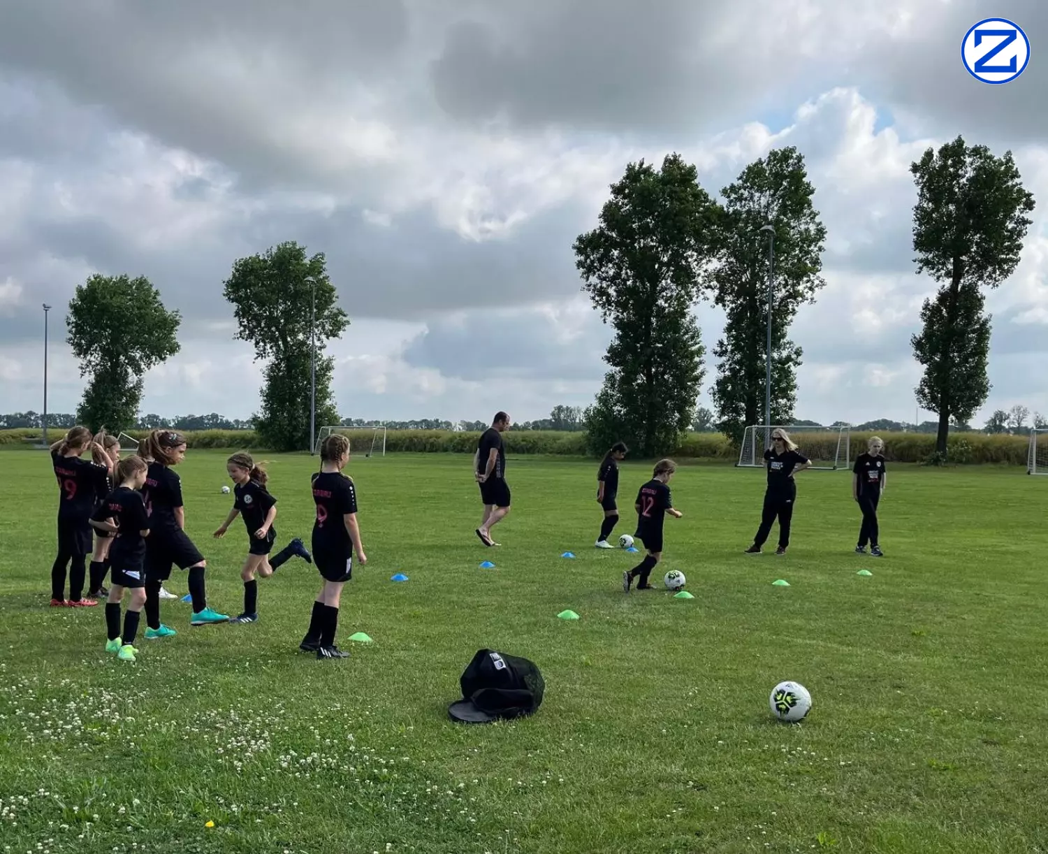 Bild: 1. Auftritt der E/F-Juniorinnen - Zorbau011