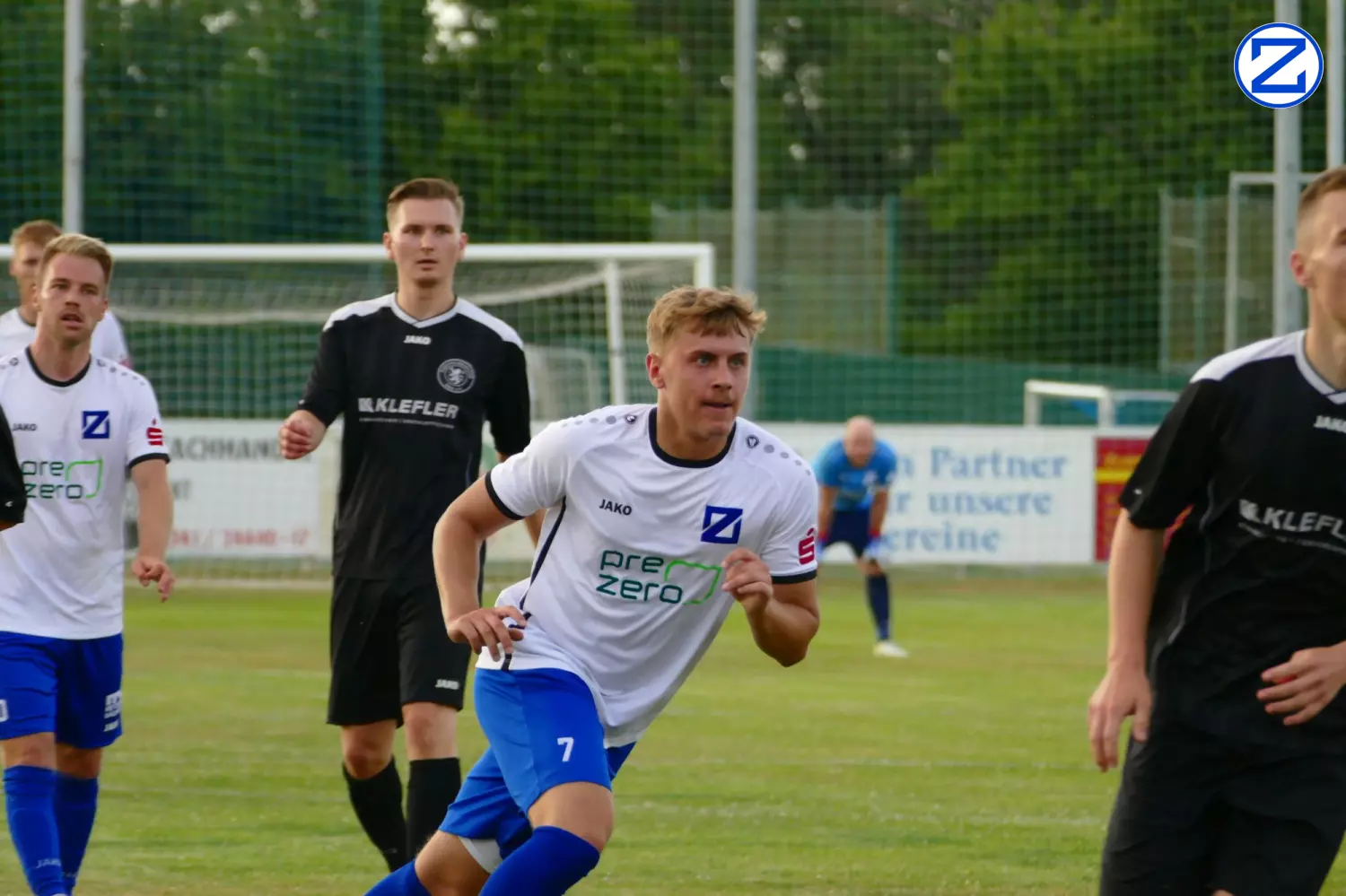 Bild: SV Blau-Weiß Zorbau - JFV Gera U23 7:2 - Jfv Gera037