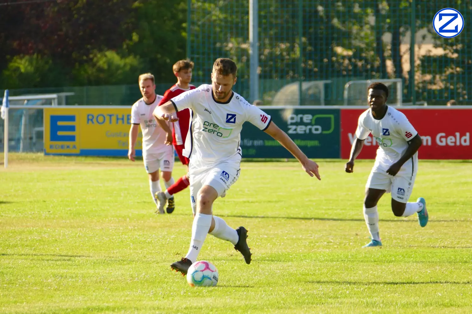 Bild: SV Blau-Weiß Zorbau - SSV Markranstädt 3:2 (2:1) - Markranstaedt0009