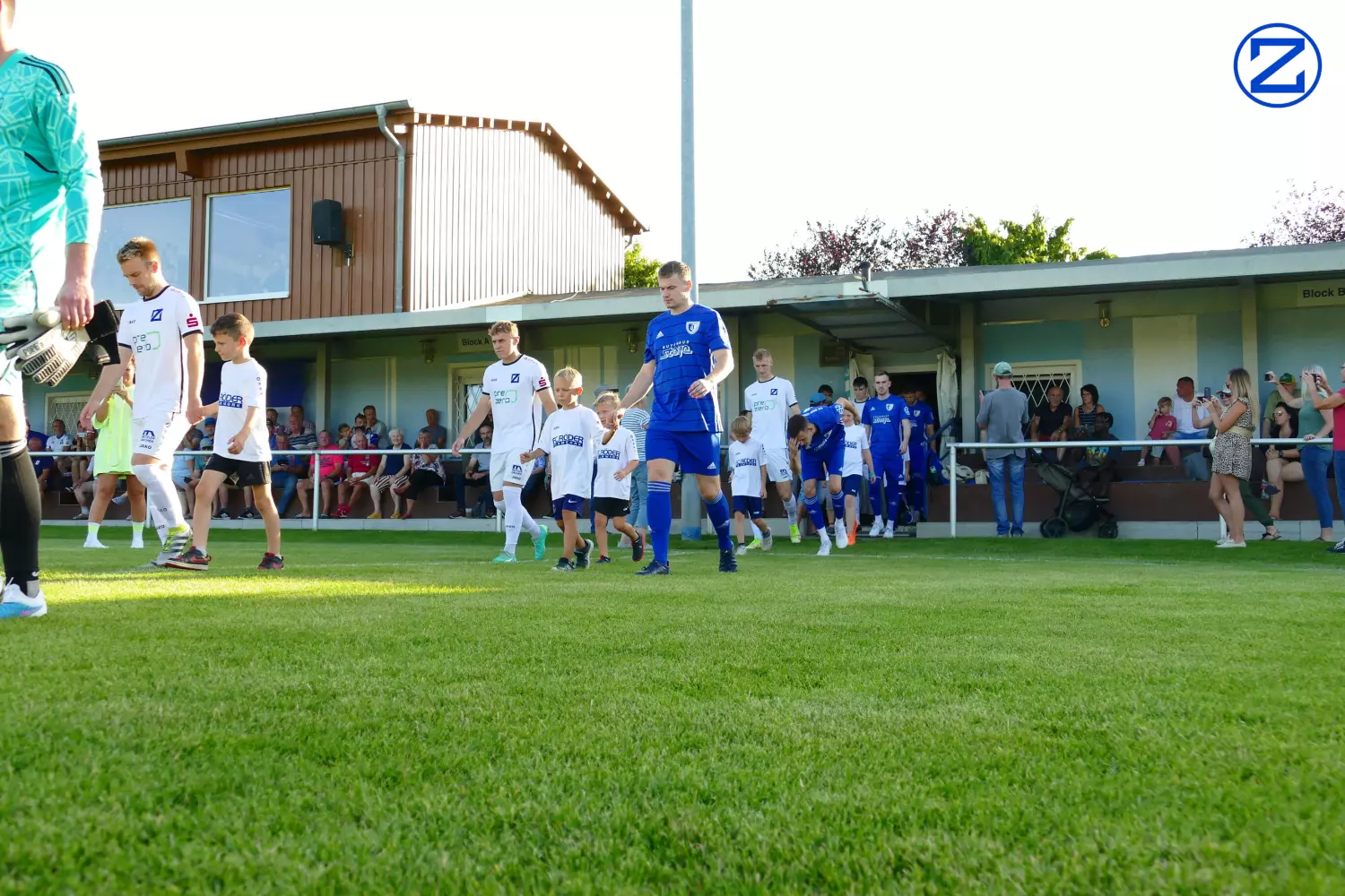 Bild: SV Blau-Weiß Zorbau - SV Blau-Weiß Dölau 3:1 (1:0) - Doelau1004