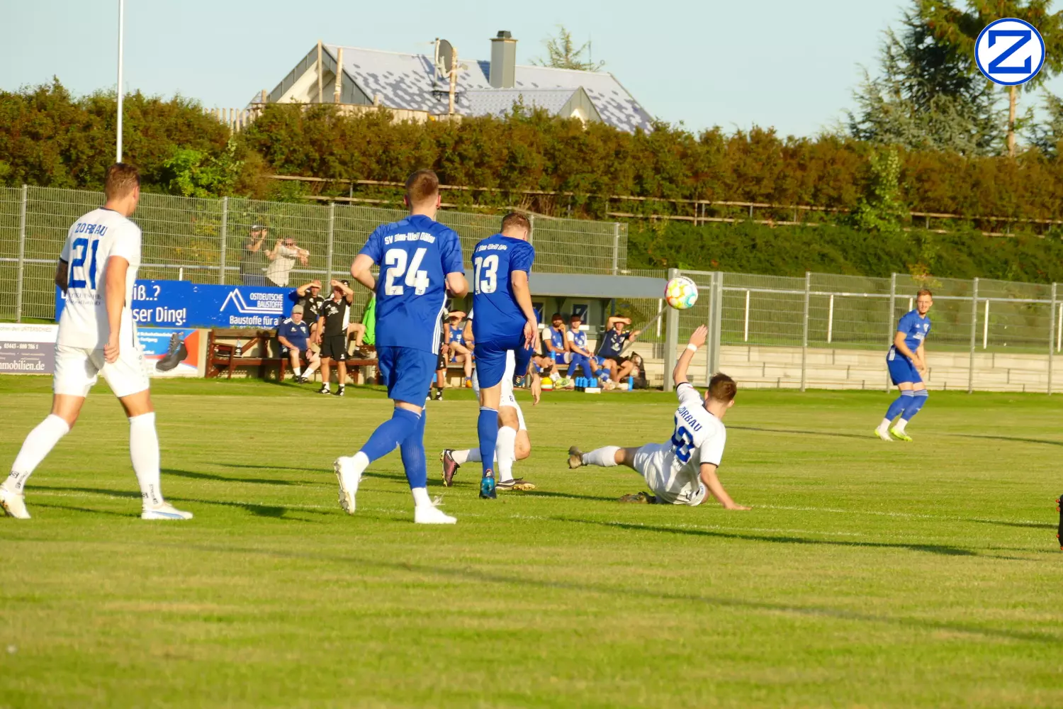 Bild: SV Blau-Weiß Zorbau - SV Blau-Weiß Dölau 3:1 (1:0) - Doelau1016