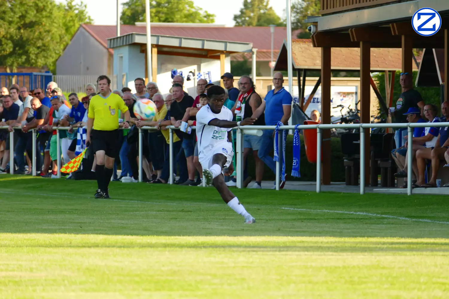 Bild: SV Blau-Weiß Zorbau - SV Blau-Weiß Dölau 3:1 (1:0) - Doelau1017