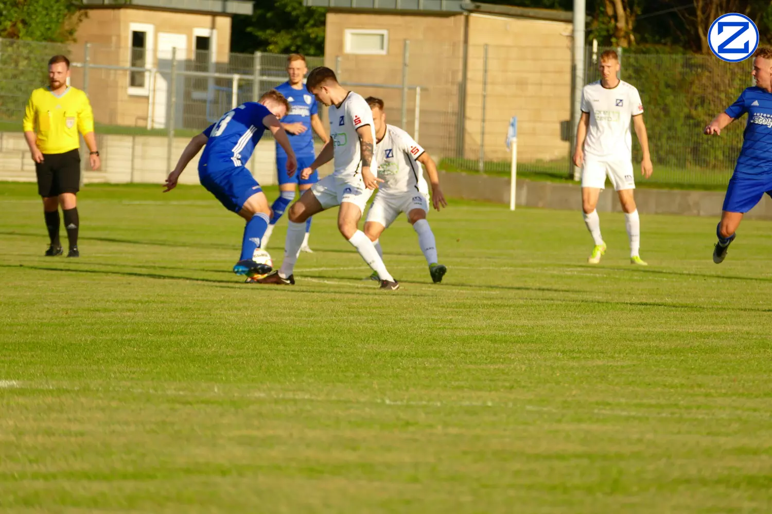 Bild: SV Blau-Weiß Zorbau - SV Blau-Weiß Dölau 3:1 (1:0) - Doelau1018