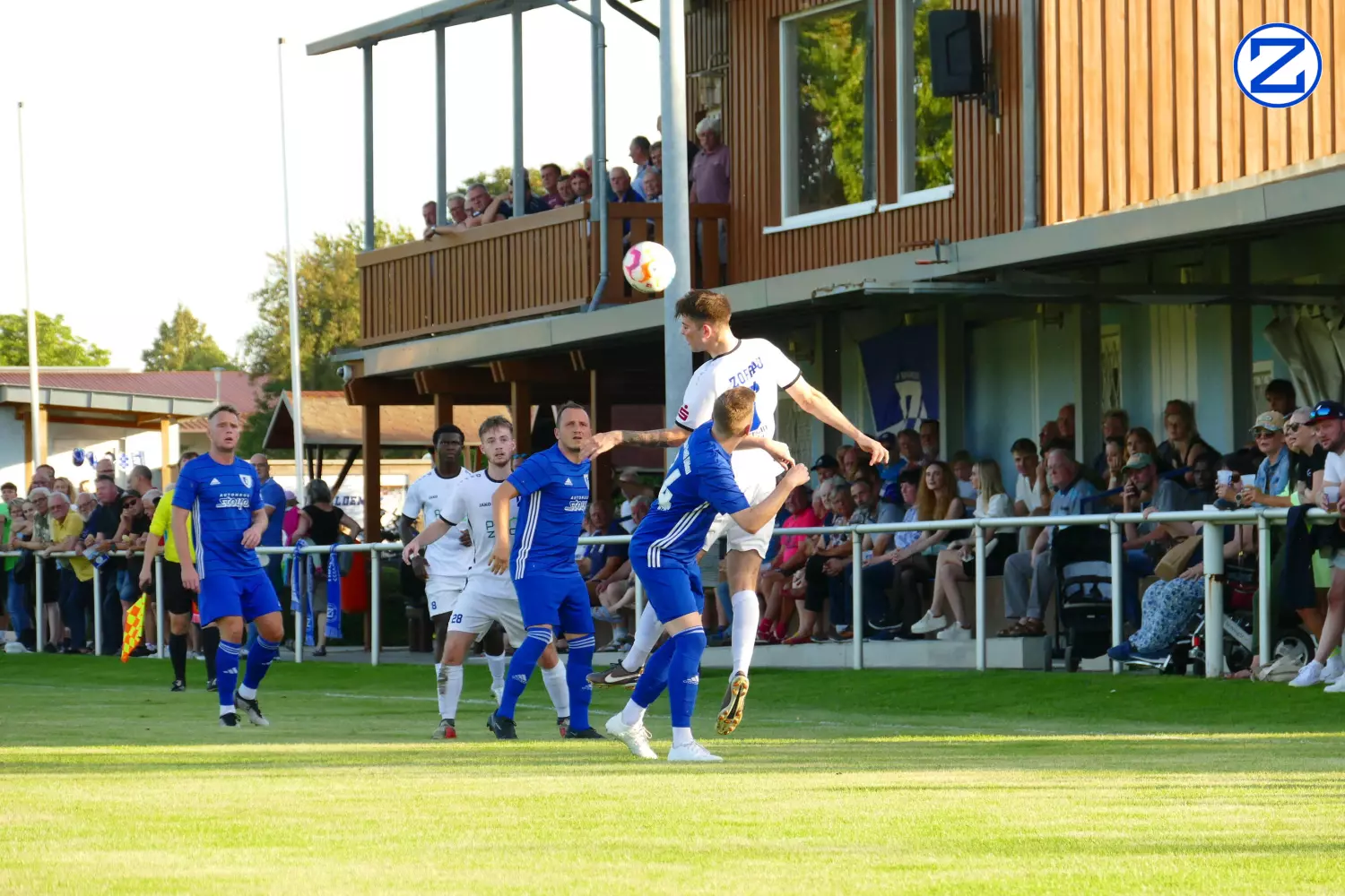 Bild: SV Blau-Weiß Zorbau - SV Blau-Weiß Dölau 3:1 (1:0) - Doelau1025