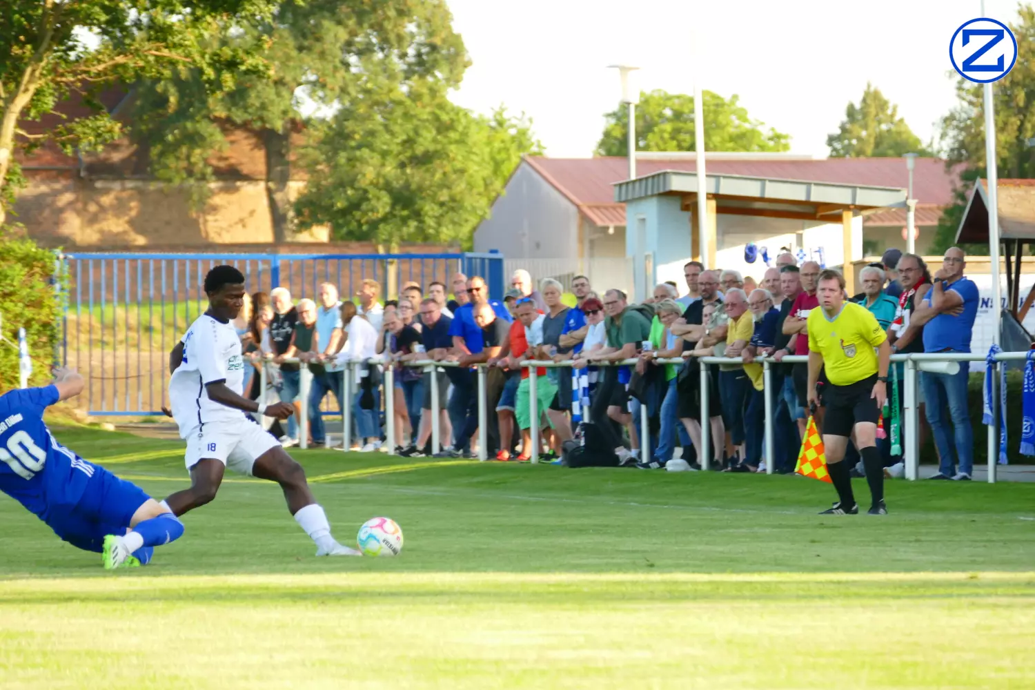 Bild: SV Blau-Weiß Zorbau - SV Blau-Weiß Dölau 3:1 (1:0) - Doelau1033
