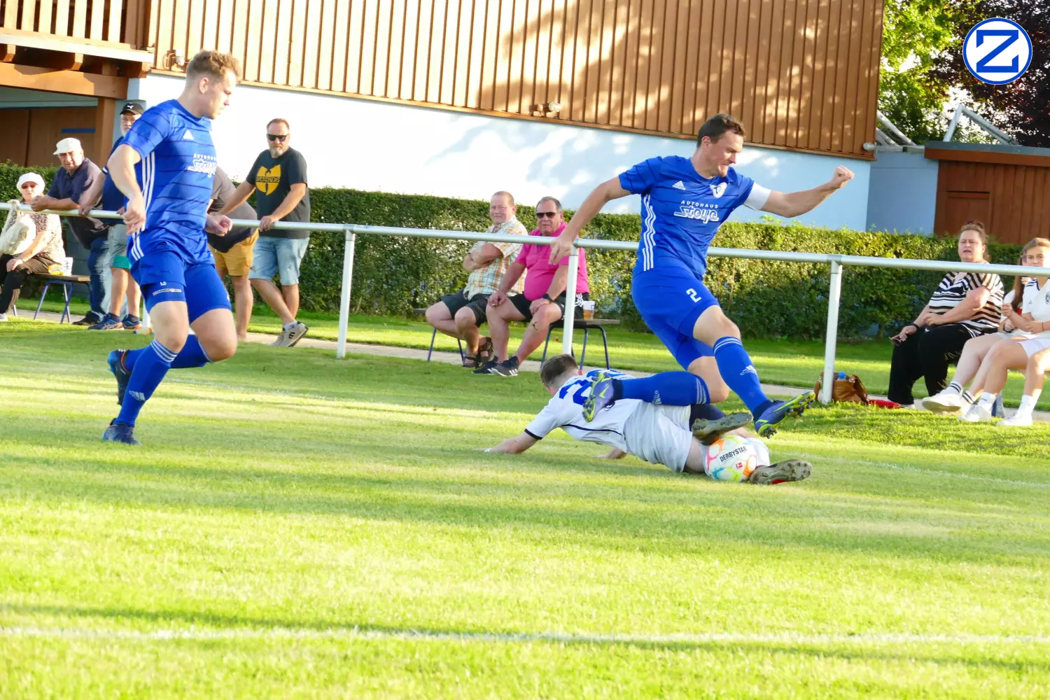 Bild: SV Blau-Weiß Zorbau - SV Blau-Weiß Dölau 3:1 (1:0) - Doelau2011