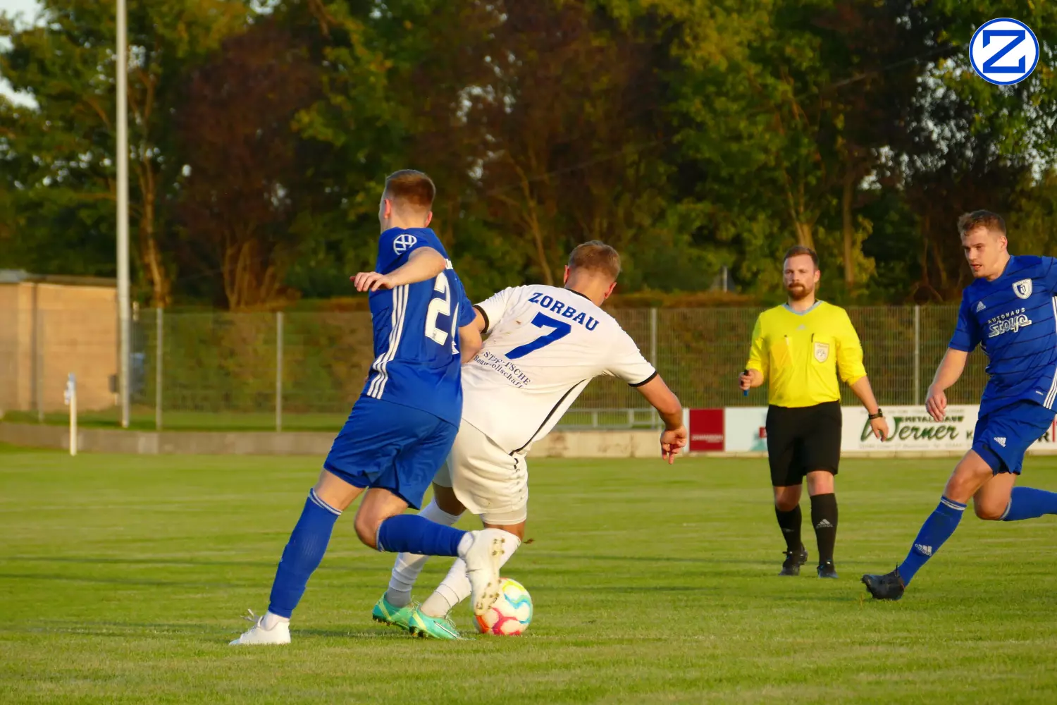 Bild: SV Blau-Weiß Zorbau - SV Blau-Weiß Dölau 3:1 (1:0) - Doelau2033