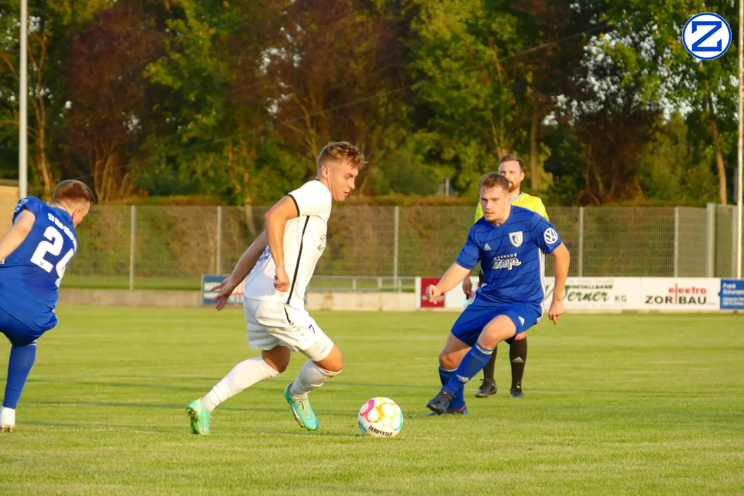 Bild: SV Blau-Weiß Zorbau - SV Blau-Weiß Dölau 3:1 (1:0) - Doelau2035