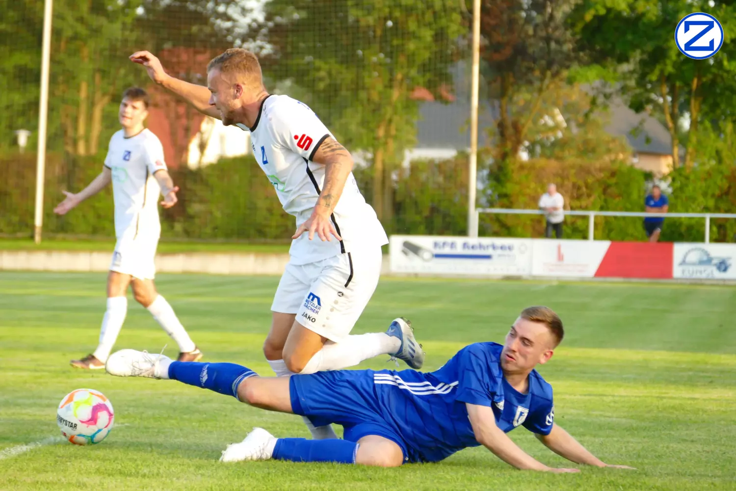 Bild: SV Blau-Weiß Zorbau - SV Blau-Weiß Dölau 3:1 (1:0) - Doelau3004