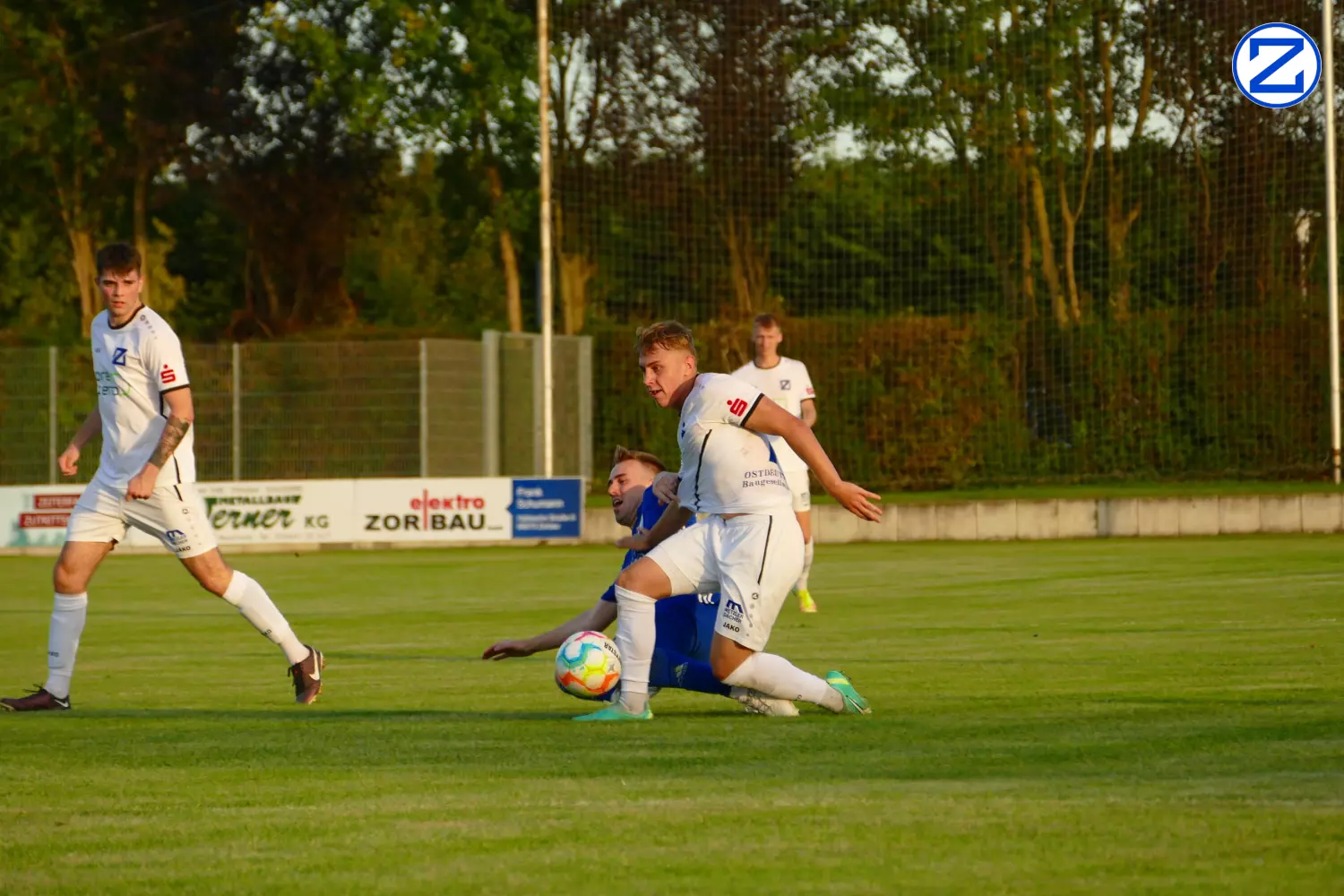 Bild: SV Blau-Weiß Zorbau - SV Blau-Weiß Dölau 3:1 (1:0) - Doelau3005
