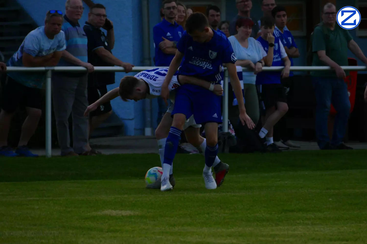 Bild: SV Blau-Weiß Zorbau - SV Blau-Weiß Dölau 3:1 (1:0) - Doelau3029
