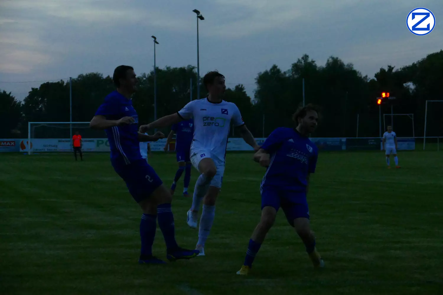 Bild: SV Blau-Weiß Zorbau - SV Blau-Weiß Dölau 3:1 (1:0) - Doelau3039