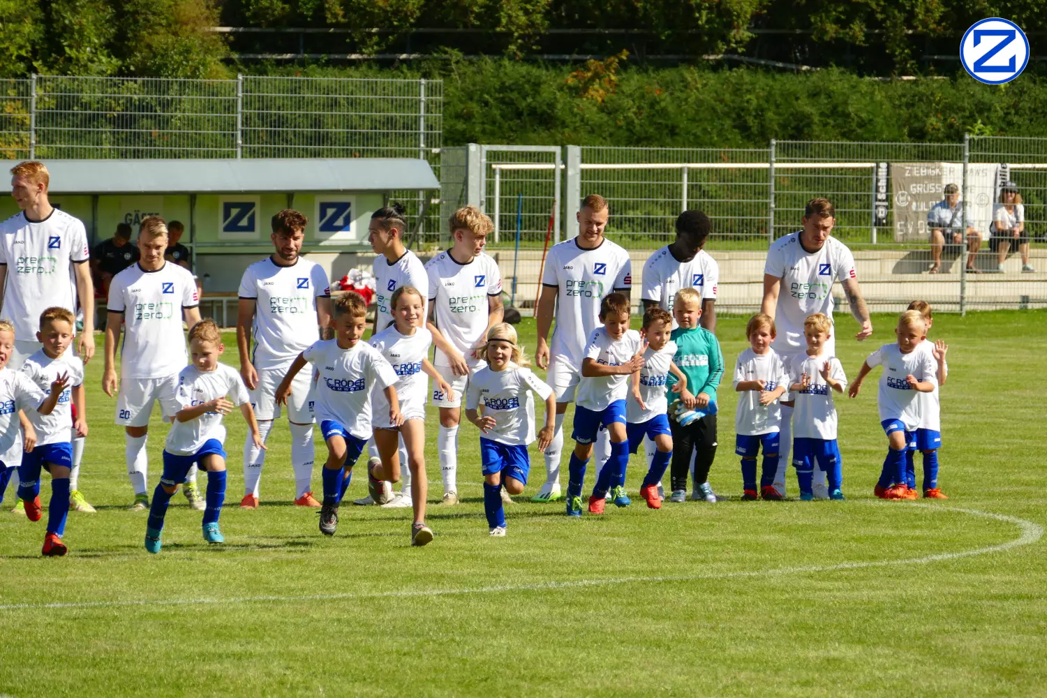 Bild: SV Blau-Weiß Zorbau - SV Dessau 05 4:2 (2:1) - Dessau1005