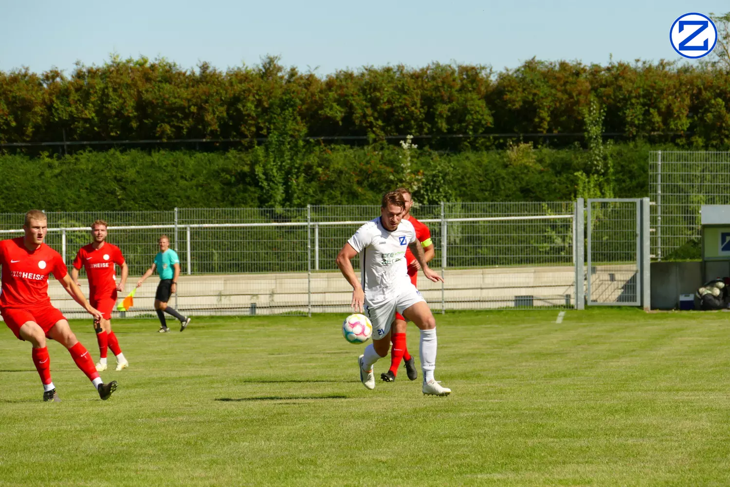 Bild: SV Blau-Weiß Zorbau - SV Dessau 05 4:2 (2:1) - Dessau1010