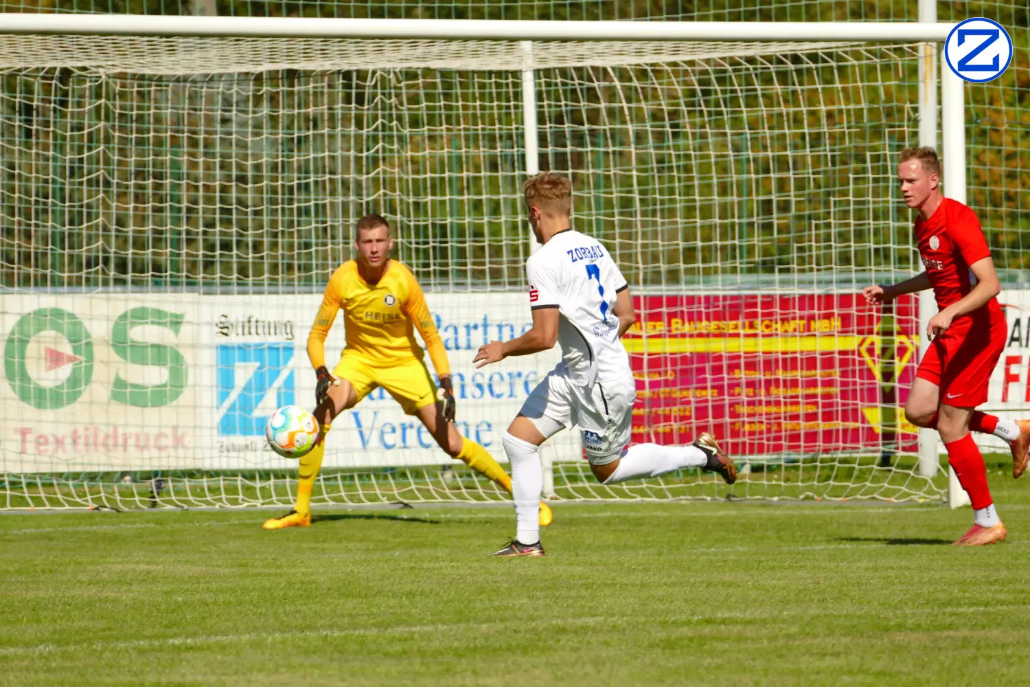 Bild: SV Blau-Weiß Zorbau - SV Dessau 05 4:2 (2:1) - Dessau1013