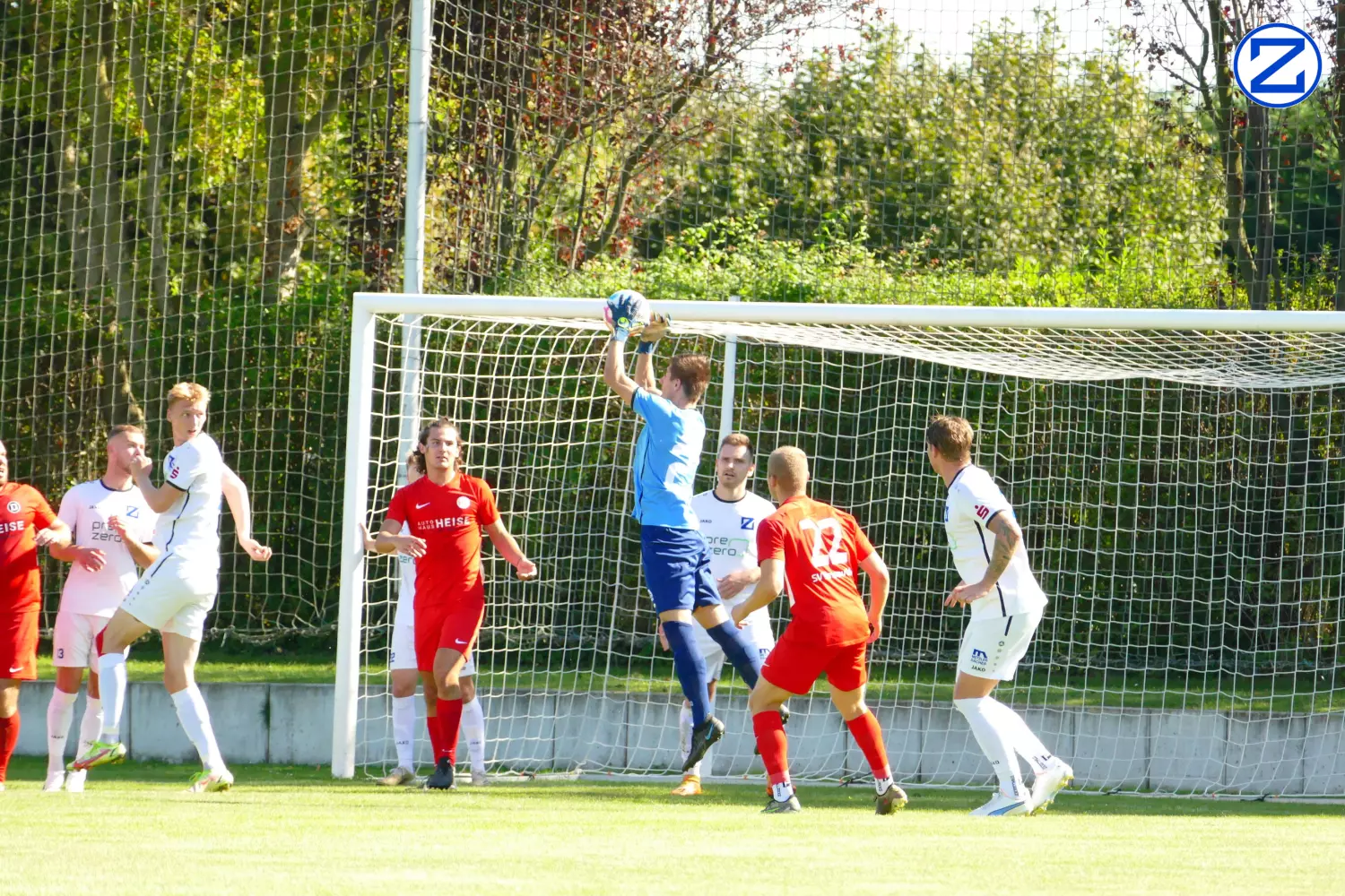 Bild: SV Blau-Weiß Zorbau - SV Dessau 05 4:2 (2:1) - Dessau1017