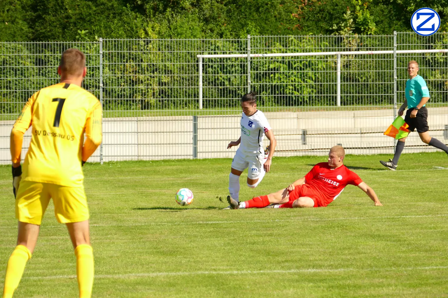 Bild: SV Blau-Weiß Zorbau - SV Dessau 05 4:2 (2:1) - Dessau1023