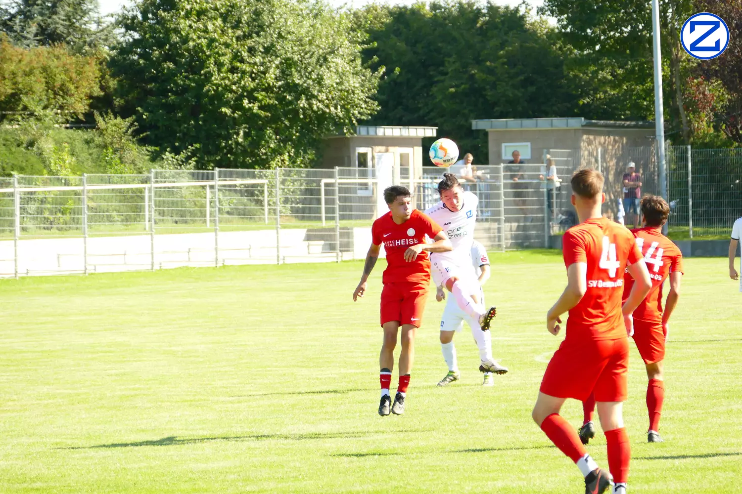 Bild: SV Blau-Weiß Zorbau - SV Dessau 05 4:2 (2:1) - Dessau1026