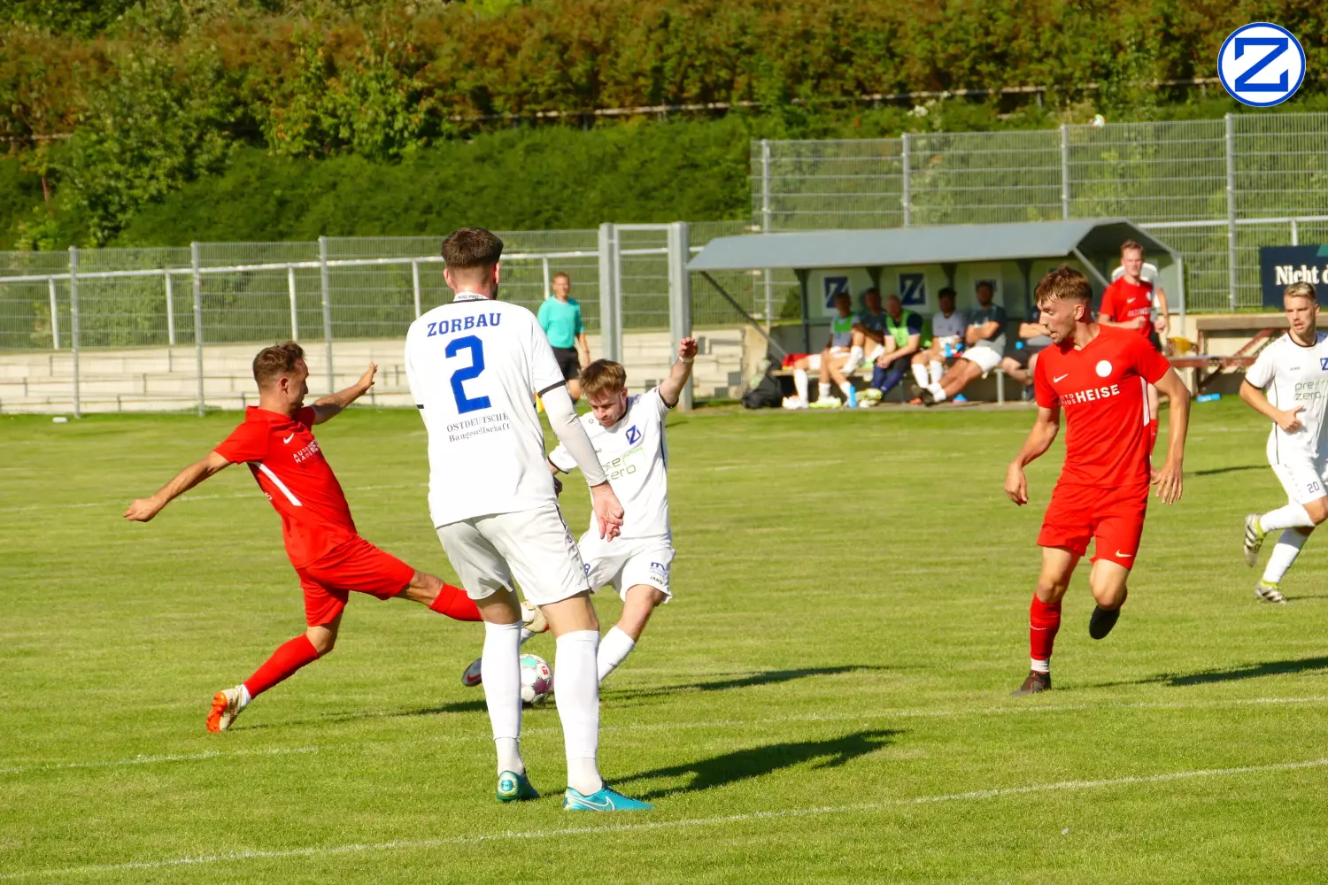 Bild: SV Blau-Weiß Zorbau - SV Dessau 05 4:2 (2:1) - Dessau2014