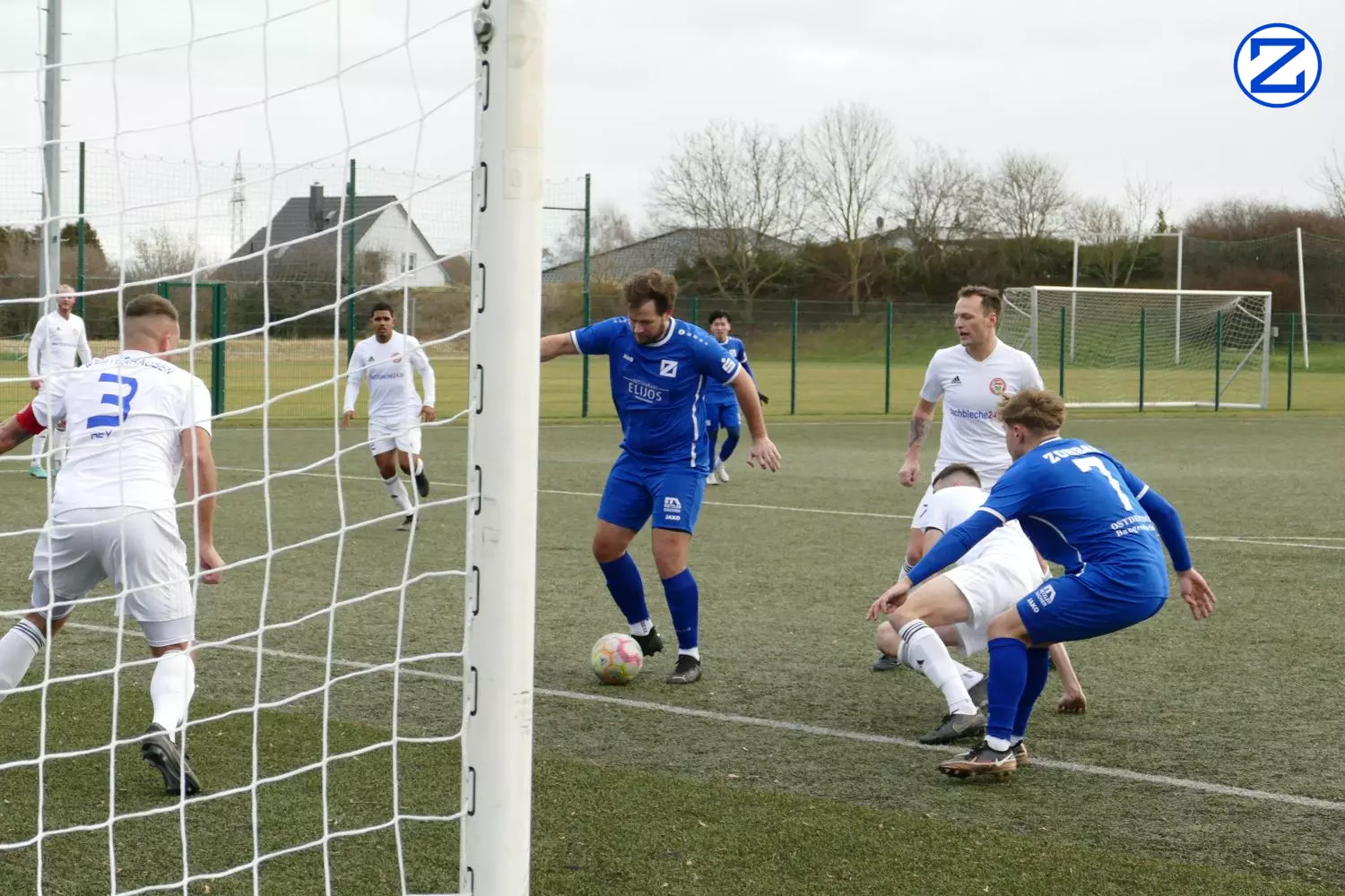 Bild: SV Blau-Weiß Zorbau - SV 1890 Westerhausen 4:2 (2:1) - Westerhausen1006