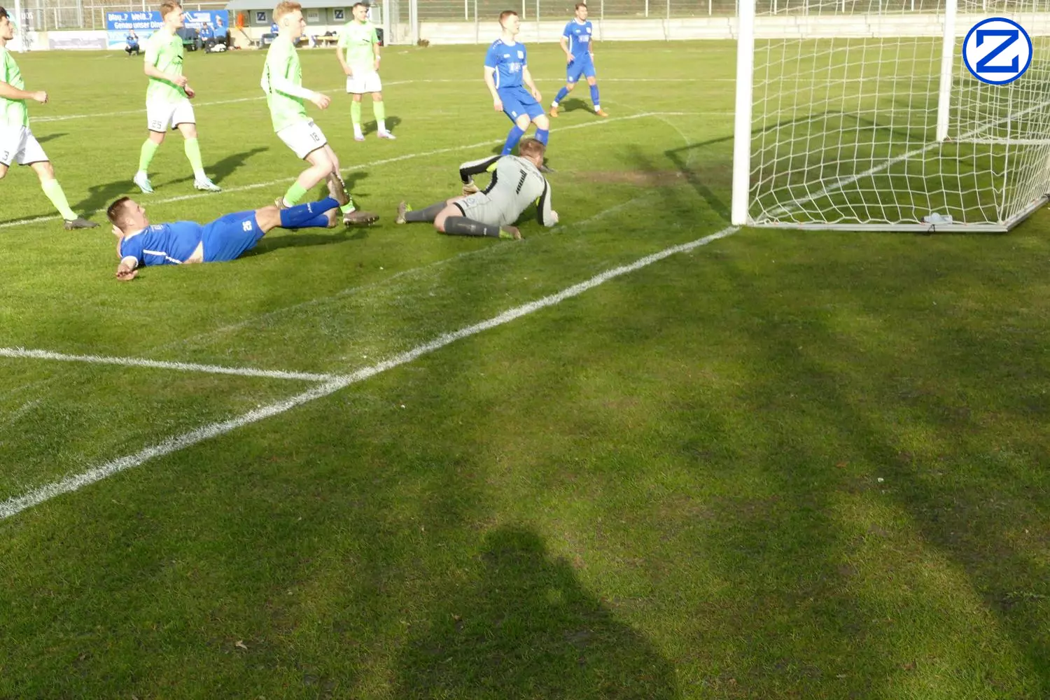 Bild: SV Blau-Weiß Zorbau - 1. FC Bitterfeld-Wolfen 1:6 (0:3) - Bitterfeld Wolfen044