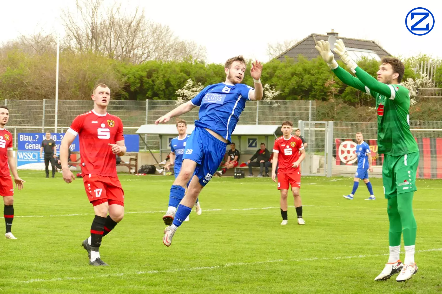 Bild: SV Blau-Weiß Zorbau - 1. FC Lok Stendal 3:1 (1:1) - Stendal011