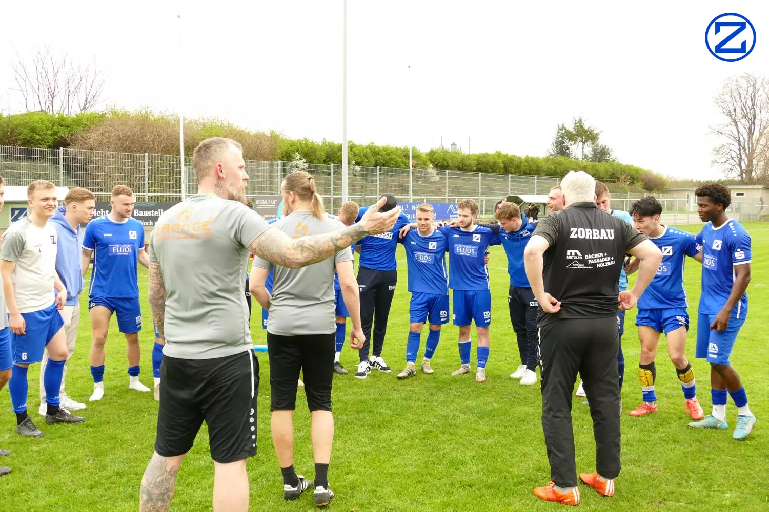 Bild: SV Blau-Weiß Zorbau - 1. FC Lok Stendal 3:1 (1:1) - Stendal022