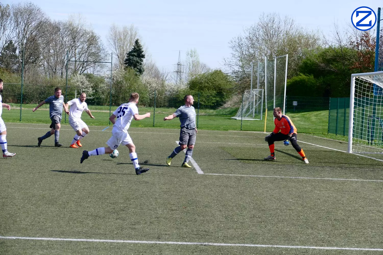 Bild: SV Blau-Weiß Zorbau II - SV Eintracht Profen II (0:1) 4:2 - Profen007