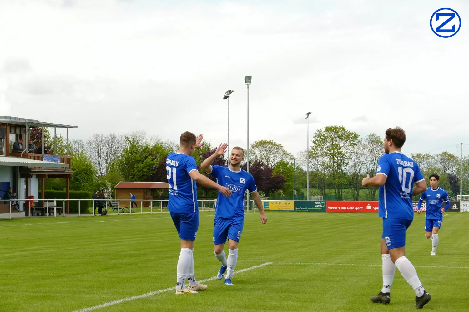 Bild: SV Blau-Weiß Zorbau - VfB Otterselben 5:2 (3:0) - Otterselben005