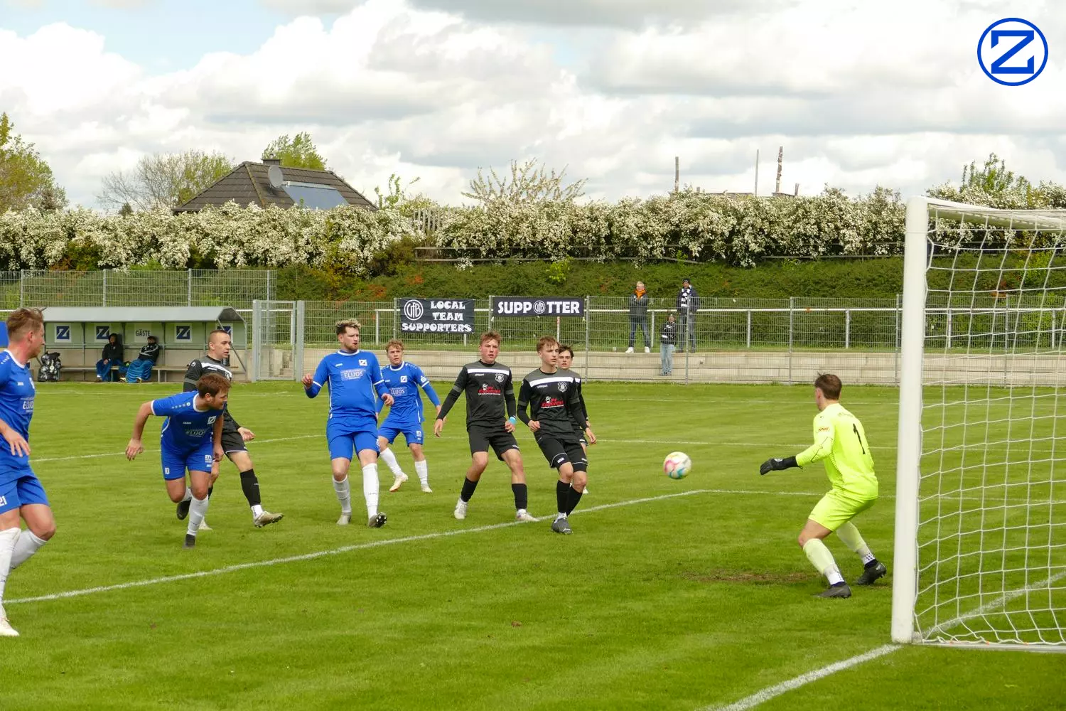 Bild: SV Blau-Weiß Zorbau - VfB Otterselben 5:2 (3:0) - Otterselben008
