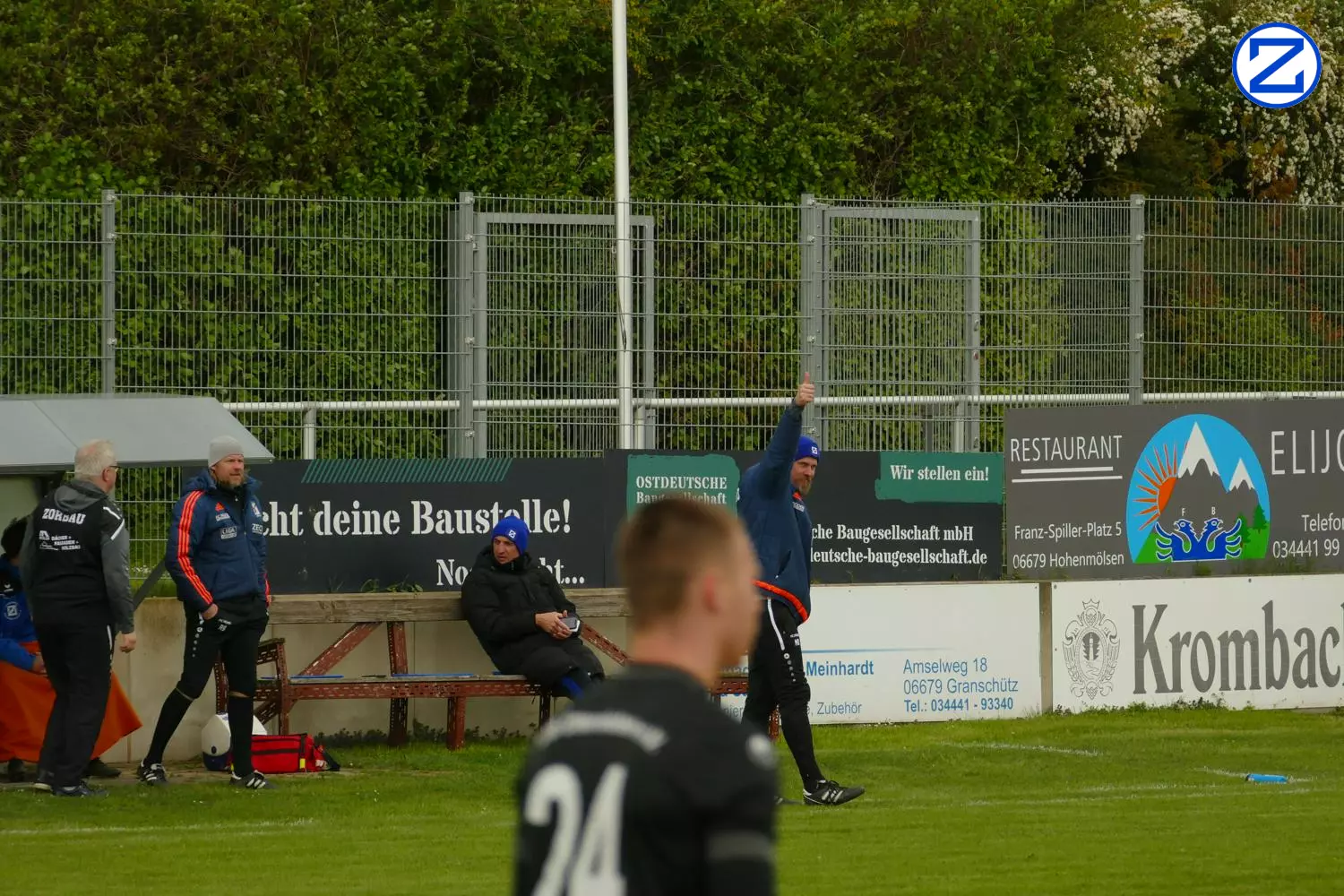 Bild: SV Blau-Weiß Zorbau - VfB Otterselben 5:2 (3:0) - Otterselben012