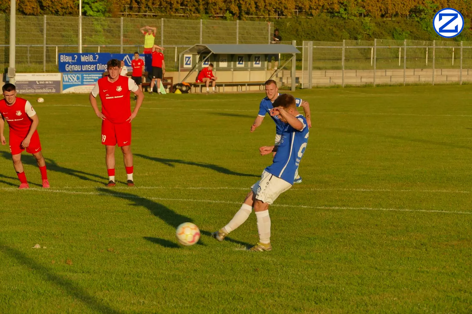 Bild: SV Blau-Weiß Zorbau - SG Rot-Weiß Thalheim 3:1 (0:1) - Sg Rot Weiss Thalheim 014