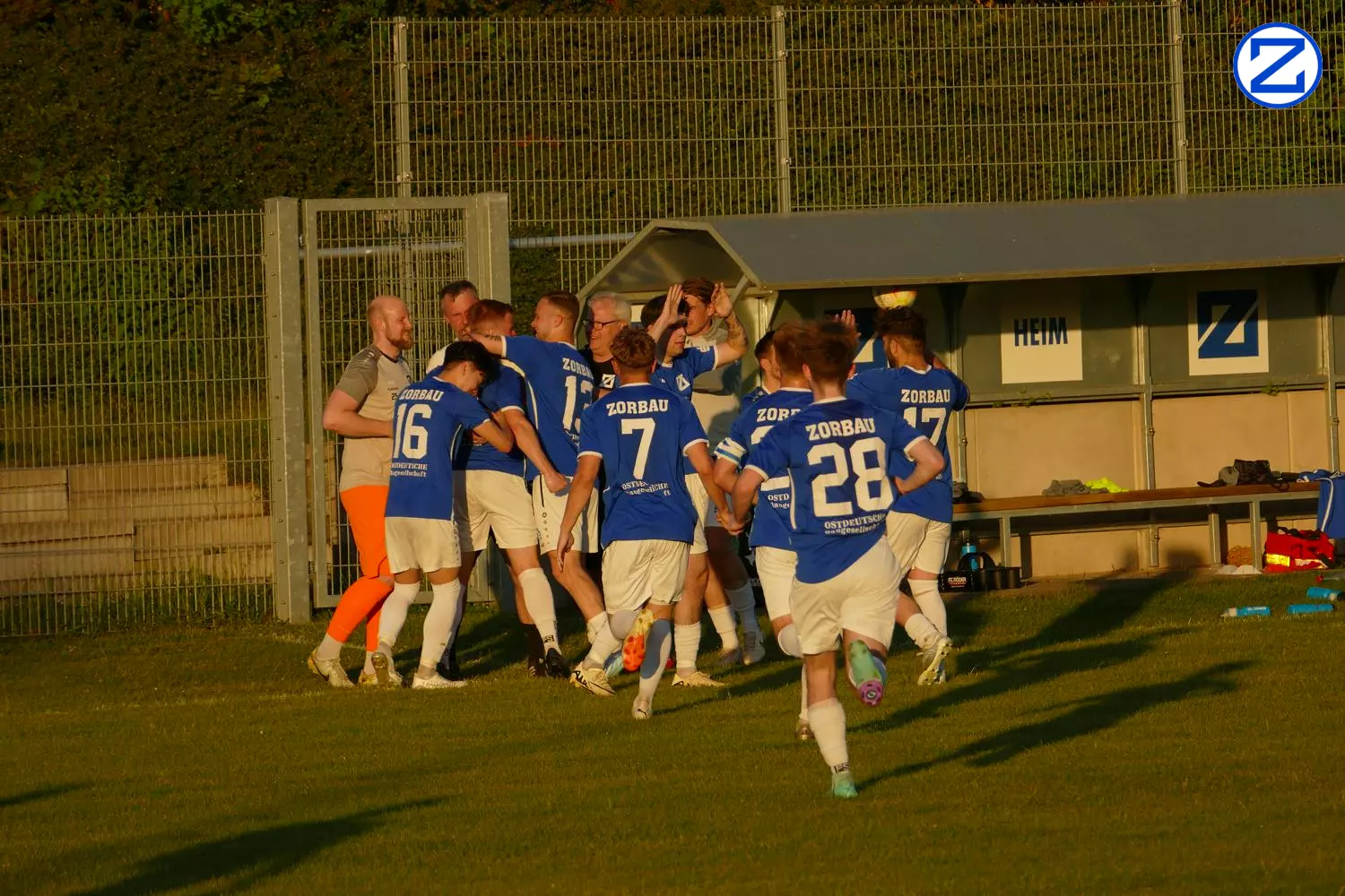 Bild: SV Blau-Weiß Zorbau - SG Rot-Weiß Thalheim 3:1 (0:1) - Sg Rot Weiss Thalheim 020