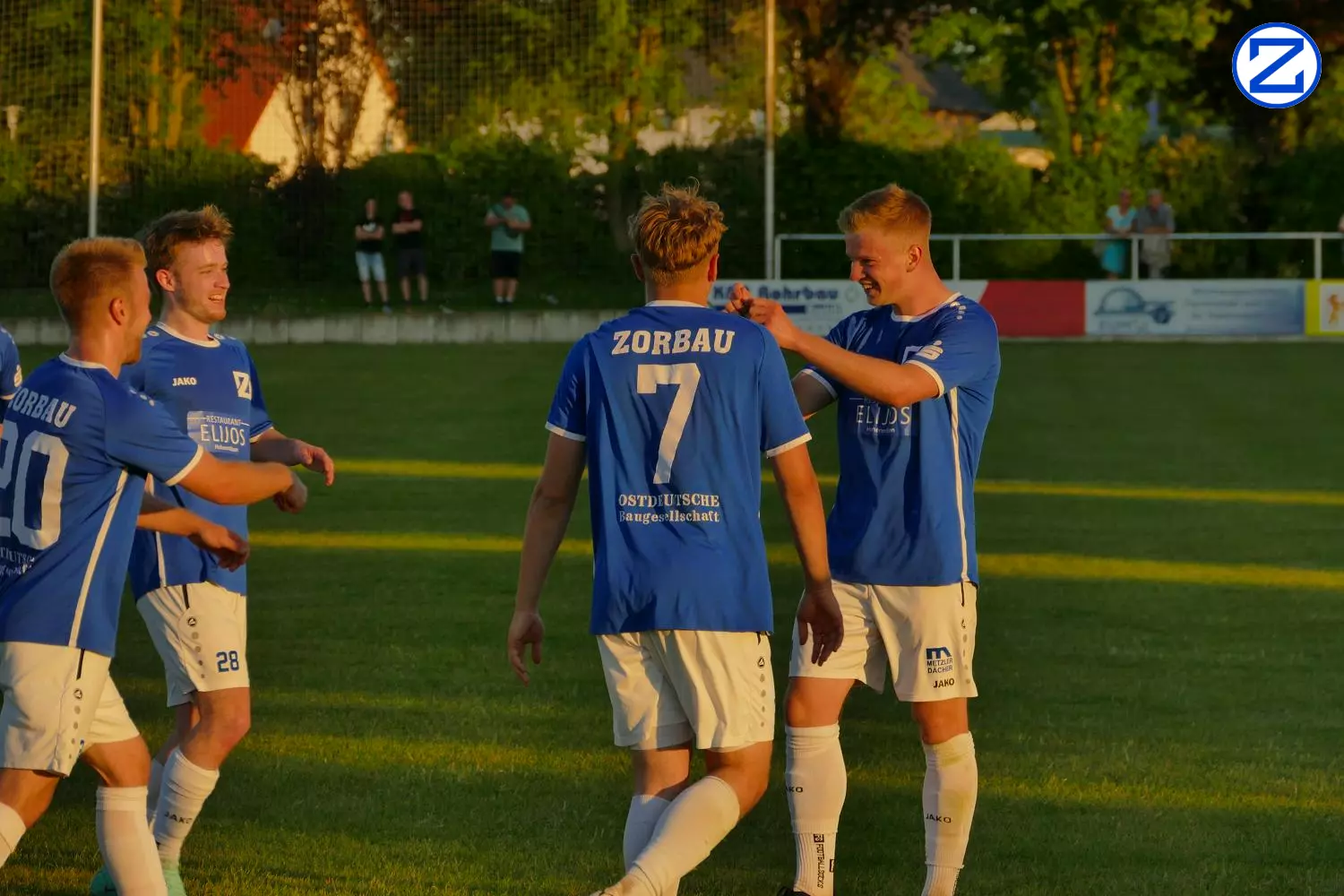 Bild: SV Blau-Weiß Zorbau - SG Rot-Weiß Thalheim 3:1 (0:1) - Sg Rot Weiss Thalheim 026