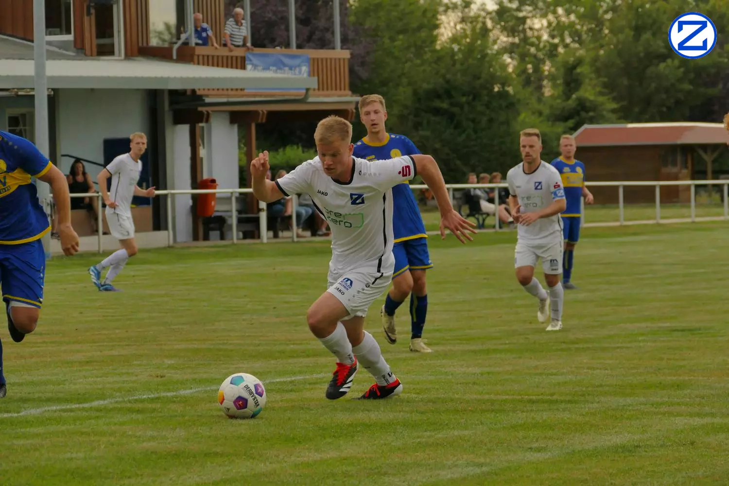 Bild: SV Blau-Weiß Zorbau - SV Eintracht Eisenberg 2:0 (0:0) - Eisenberg009