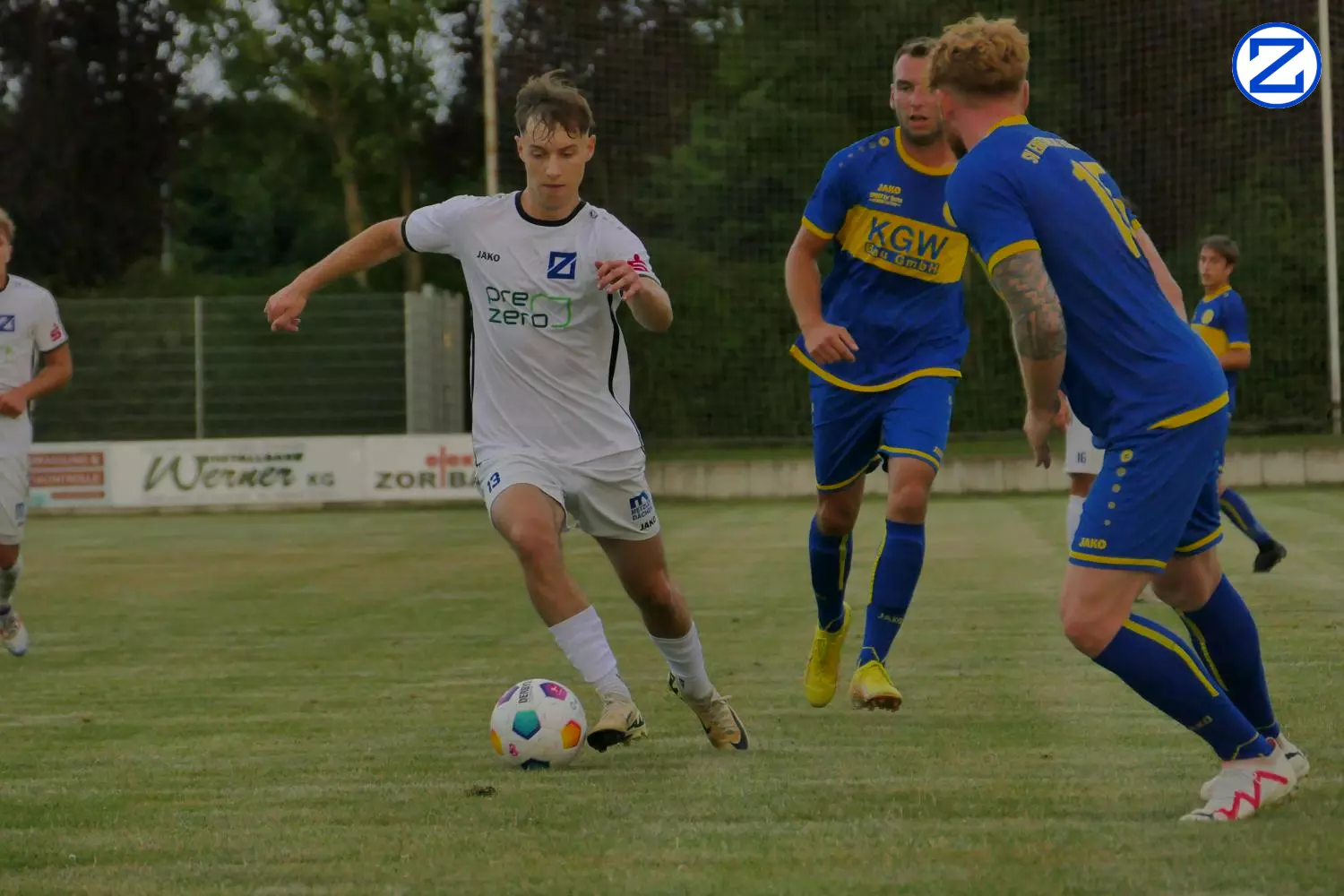 Bild: SV Blau-Weiß Zorbau - SV Eintracht Eisenberg 2:0 (0:0) - Eisenberg015
